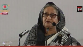 গ্রেনেড হামলা: তখনকার প্রধানমন্ত্রী খালেদা জিয়া কী ভূমিকা রেখেছিলেন, প্রশ্ন শেখ হাসিনার