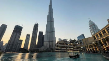 দুবাই'র বুর্জ খলিফা হোটেল। ফাইল ছবি: রয়টার্স