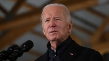 মিনেসোটায় এক সমাবেশে বক্তব্য রাখছেন মার্কিন প্রেসিডেন্ট জো বাইডেন। ছবি: রয়টার্স