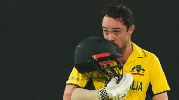 হেডকে দলে রাখা যায় কি না সে চিন্তায় ঘুম আসেনি কোচের