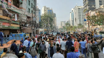 বিজয় দিবসের শোভাযাত্রা: নয়াপল্টনে জড়ো হচ্ছেন বিএনপি নেতাকর্মীরা নয়াপল্টনে বিএনপির বিজয় দিবসের শোভাযাত্রা