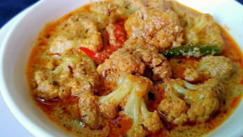এই শীতে রেঁধে ফেলুন ফুলকপি রোস্ট phulkopi