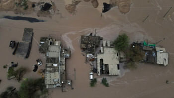 গুজরাটে ঘুর্ণিঝড় 'বিপর্যয়ের' প্রভাবে বন্যা হয়। ফাইল ছবি: রয়টার্স