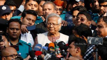 মাহফুজ আনামের লেখা: ‘অপরাধী’ ড. ইউনূস ও কিছু তথ্য  ড. ইউনূসের কারাদণ্ড