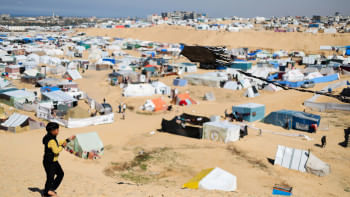 Yosh anal qizlar video Avtobusda kalta yubka kiygan qiz