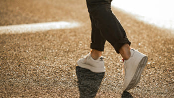 কোন সময় ও কতক্ষণ হাঁটা উচিত, ভরা নাকি খালি পেটে হাঁটবেন