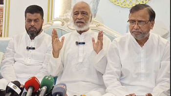 সরকার বুলেট-বন্দুকের জোরে যা খুশি করছে: মঈন খান