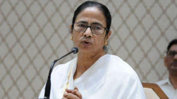 পশ্চিমবঙ্গের মূখ্যমন্ত্রী মমতা বন্দ্যোপাধ্যায়। ফাইল ছবি: স্টেটসম্যান