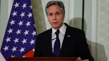 মিশরে বক্তব্য রাখছেন মার্কিন পররাষ্ট্রমন্ত্রী অ্যান্টনি ব্লিঙ্কেন। ফাইল ছবি: রয়টার্স