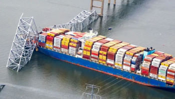 জাহাজের ধাক্কায় ভেঙে পড়ে বাল্টিমোরের ফ্রানসিস স্কট কি সেতু। ছবি: ডয়চে ভেলে