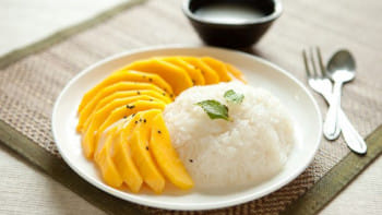 ম্যাঙ্গো স্টিকি রাইস