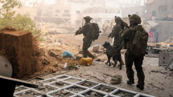 গাজায় স্থল অভিযান চালাচ্ছেন আইডিএফের সদস্যরা। ছবি: আইডিএফের সৌজন্যে