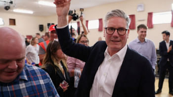 যুক্তরাজ্যের পরবর্তী প্রধানমন্ত্রী হতে চলেছেন স্যার কিয়ার স্টারমার। ছবি: রয়টার্স যুক্তরাজ্যের পরবর্তী প্রধানমন্ত্রী হতে চলেছেন স্যার কিয়ার স্টারমার। ছবি: রয়টার্স