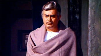 শোলে সিনেমায় ঠাকুর চরিত্রে সঞ্জীব কুমার। ছবি: সংগৃহীত 