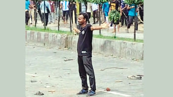 আবু সাঈদ নিহত: পুলিশের গুলির উল্লেখ নেই এফআইআরে আবু সাঈদ নিহত: পুলিশের গুলির উল্লেখ নেই এফআইআরে
