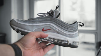 স্নিকার্সের যত্ন