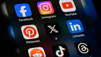 সামাজিক যোগাযোগমাধ্যম। ছবি: সংগৃহীত