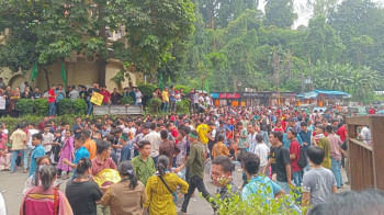 চট্টগ্রামে আদিবাসী সম্প্রদায়ের বিক্ষোভ। ছবি: স্টার 