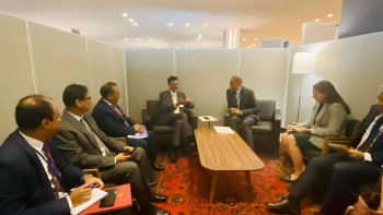 পররাষ্ট্র উপদেষ্টা ও মার্কিন কূটনীতিক রিচার্ড ভার্মার বৈঠক। ছবি: এক্স