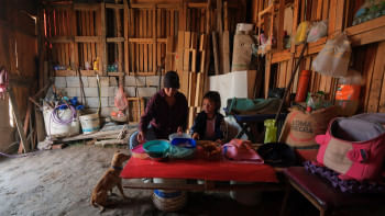 চলতি বছরেই প্রায় ৩৪ লাখ আর্জেন্টাইন দরিদ্র হয়েছেন। ছবি: রয়টার্স