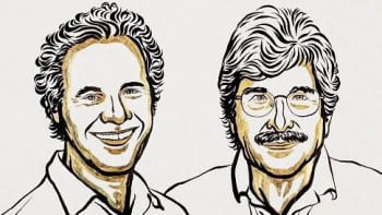 চিকিৎসাবিজ্ঞান ও শরীরতত্ত্বে এ বছর যৌথভাবে নোবেল পুরস্কার পেয়েছেন যুক্তরাষ্ট্রের বিজ্ঞানী  অ্যামব্রোস (বাঁয়ে) ও রাভকুন (ডানে)। প্রতীকী ছবি: নোবেল প্রাইজ ডট ওআরজি ওয়েবসাইট থেকে নেওয়া