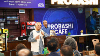 অধ্যাপক মুহাম্মদ ইউনূস, প্রধান উপদেষ্টা, শাহজালাল আন্তর্জাতিক বিমানবন্দর, প্রবাসী,