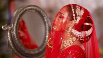 বিয়েতে লাল শাড়ি বিয়েতে লাল শাড়ি