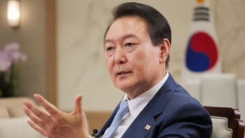 দক্ষিণ কোরিয়ার প্রেসিডেন্ট ইউন সুক-ইওল। ফাইল ছবি: রয়টার্স