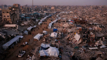 ১৫ মাসের যুদ্ধে ধ্বংসস্তুপে পরিণত হয়েছে গাজা। ছবি: এএফপি