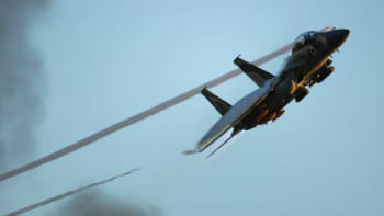 ইসরায়েলি এফ-১৫ যুদ্ধবিমান। ফাইল ছবি: রয়টার্স