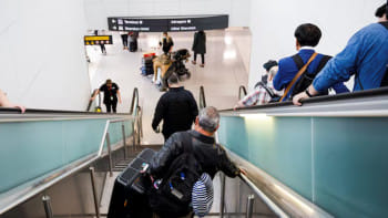 ডোনাল্ড ট্রাম্প, ট্রাম্প শুল্ক, যুক্তরাষ্ট্র, ভ্রমণ, কানাডা,