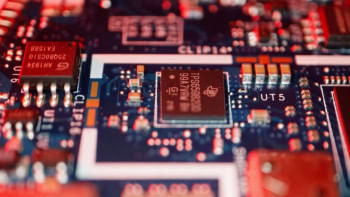 সেমিকন্ডাকটর