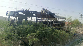 বেলুচিস্তানে স্কুল বাসে বোমা হামলায় ৬জন নিহত হয়েছেন। ছবি: ডন