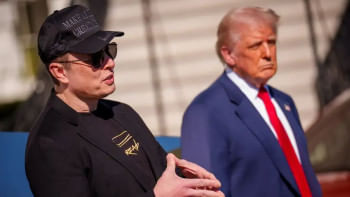 ইলন মাস্ক ও ডোনাল্ড ট্রাম্প। ফাইল ছবি: ডয়চে ভেলে