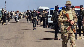 সিরিয়ার সওয়েইদা প্রদেশে দুই গোষ্ঠীর সংঘাতে ৮৯ জন নিহতের পর সেখানে নিরাপত্তা বাহিনীর অসংখ্য সদস্য মোতায়েন করা হয়েছে। ছবি: এএফপি