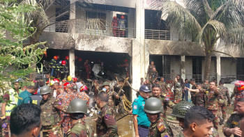 মাইলস্টোন কলেজে বিমান বিধ্বস্ত