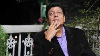 নায়ক ফারুক,