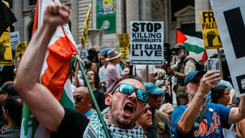 নিউইয়র্ক শহরে গাজাবাসীর পক্ষে সমাবেশ। ছবি: রয়টার্স