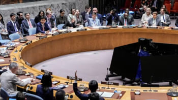 জাতিসংঘে ইরানের বিরুদ্ধে বিধিনিষেধ আরোপের সিদ্ধান্ত পাস হয়েছে। ছবি: রয়টার্স