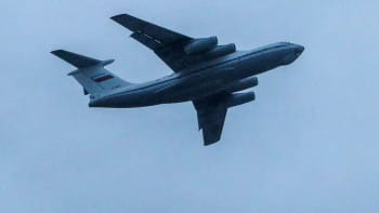 সোভিয়েত আমলে নির্মিত ইলিউশিন আইএল-৭৬ উড়োজাহাজ। ফাইল ছবি: ডয়চে ভেলে