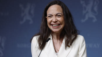 সংবাদ সম্মেলনে মারিয়া কোরিনা মাচাদো। ফাইল ছবি: এএফপি