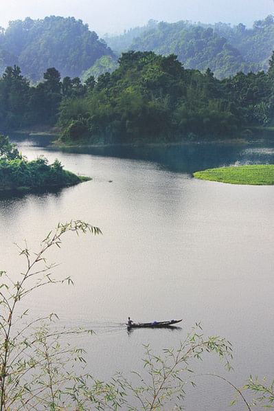 কাপ্তাই লেক। ছবি: সাজ্জাদ ইবনে ইউসুফ/স্টার কাপ্তাই লেক। ছবি: সাজ্জাদ ইবনে ইউসুফ/স্টার