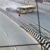 ভারতের উত্তর প্রদেশ অঙ্গরাজ্যের গাজিয়াবাদে একটি স্কুলবাস ভুল লেনে চলে একটি এসইউভিকে ধাক্কা দিলে এসইউভির ৮ যাত্রীর মধ্যে ৬ জন নিহত হন। ছবি: সংগৃহীত