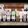 এনডিএ জোটের নেতাদের সঙ্গে নরেন্দ্র মোদি। ছবি: স্টেটসম্যান এনডিএ জোটের নেতাদের সঙ্গে নরেন্দ্র মোদি। ছবি: স্টেটসম্যান