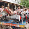 লালমনিরহাটের হাতীবান্ধা উপজেলায় দুই মোটরসাইকেলের মুখোমুখি সংঘর্ষে দুই যুবক নিহত হয়েছে। ছবি: সংগৃহীত