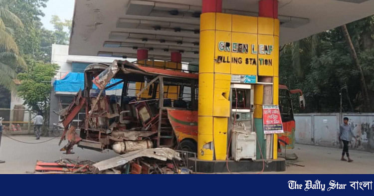 লক্ষ্মীপুরে আবারও বাসে গ্যাস নিতে গিয়ে সিলিন্ডার বিস্ফোরণে নিহত ২, আহত ৩