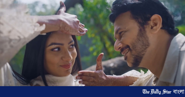 ‘খুব কাছেই কেউ’ ফ্ল্যাশ ফিকশনে সুনেরাহ ও নাঈম। ছবি: সংগৃহীত