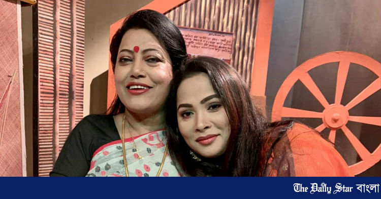 ফরিদা পারভীনের সঙ্গে বিউটি। ছবি: সংগৃহীত