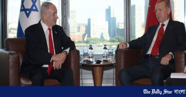 Әскери қыздар порно