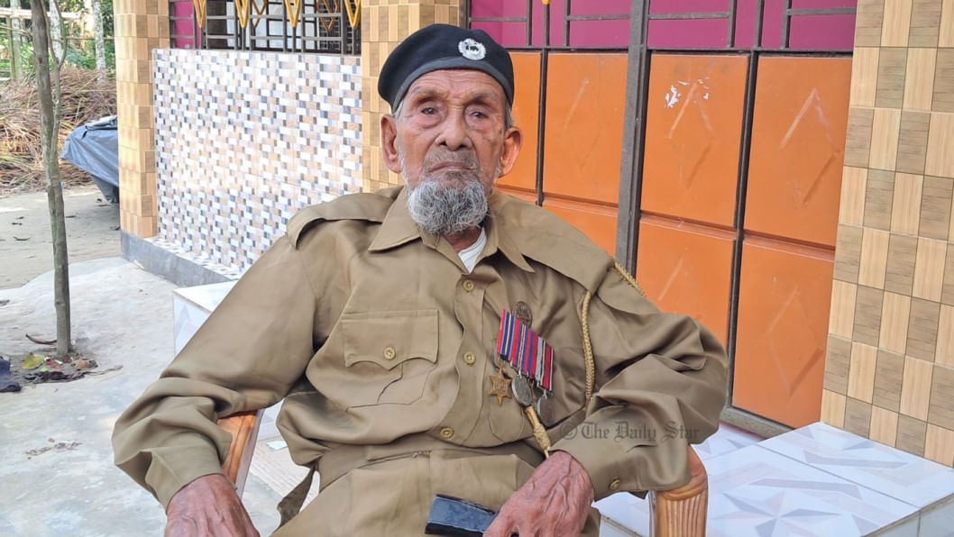 Hd kozoynak va paypoqlarda chiroyli va seksual buxgalter